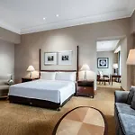 The Ritz-Carlton Jakarta, Mega Kuningan